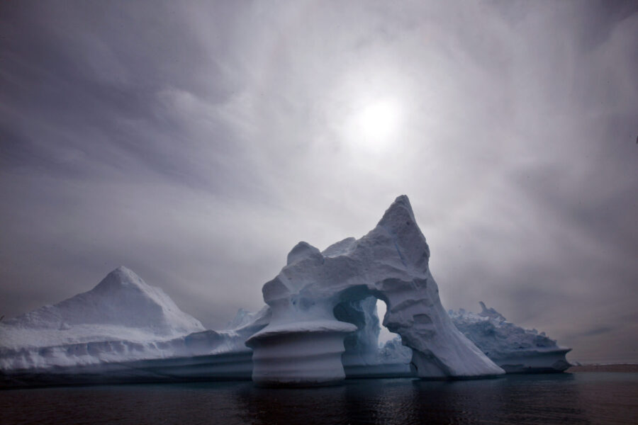 Ozonlagret över Arktis kan i bästa fall vara tillbaka på 1980 års nivåer år 2045, fem år efter större delen av jorden men mer än 20 före Antarktis, enligt en ny FN-rapport.