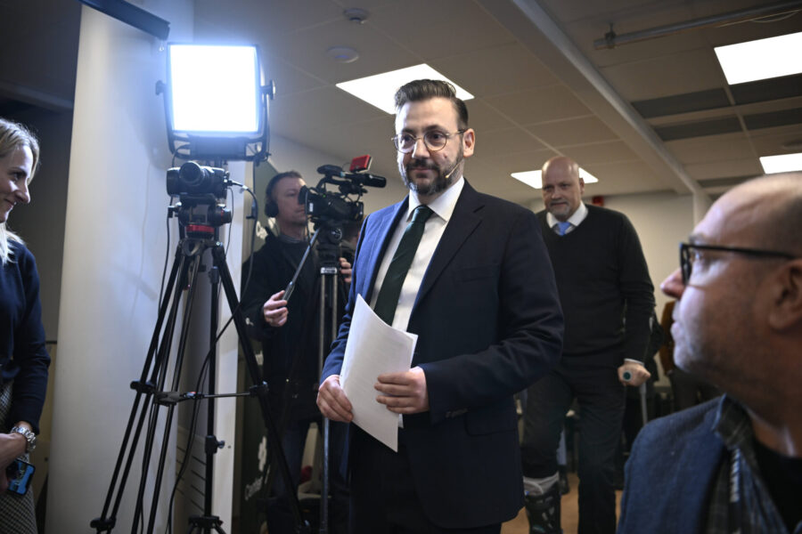 Centerpartiets valberedningen presenterar Muharrem Demirok (C) som förslag till ny partiledare för Centerpartiet vid en pressträff på Centerpartiets partikansli.