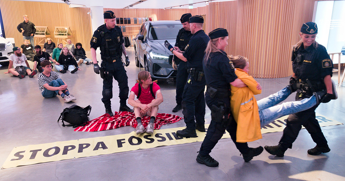 Extinction rebellion genomförde en fredlig aktion på Volvo i augusti.