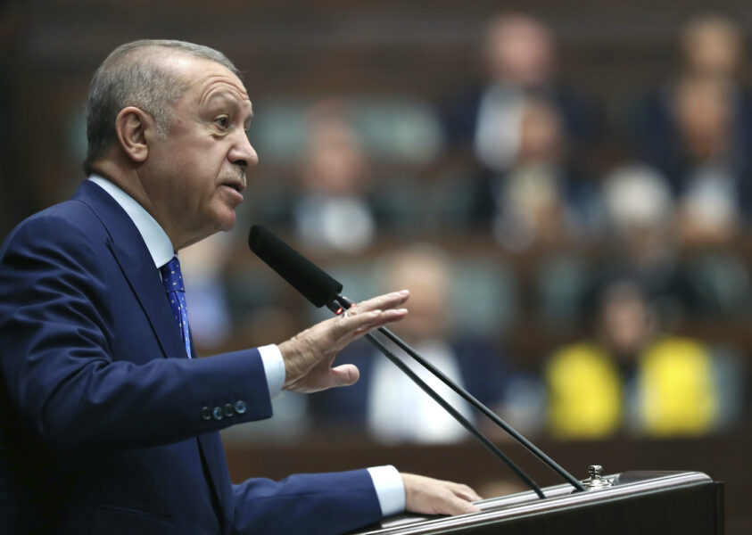 Turkiska oppositionspartier lovar att återställa mycket av president Recep Tayyip Erdogans politik om valet går deras väg i maj.