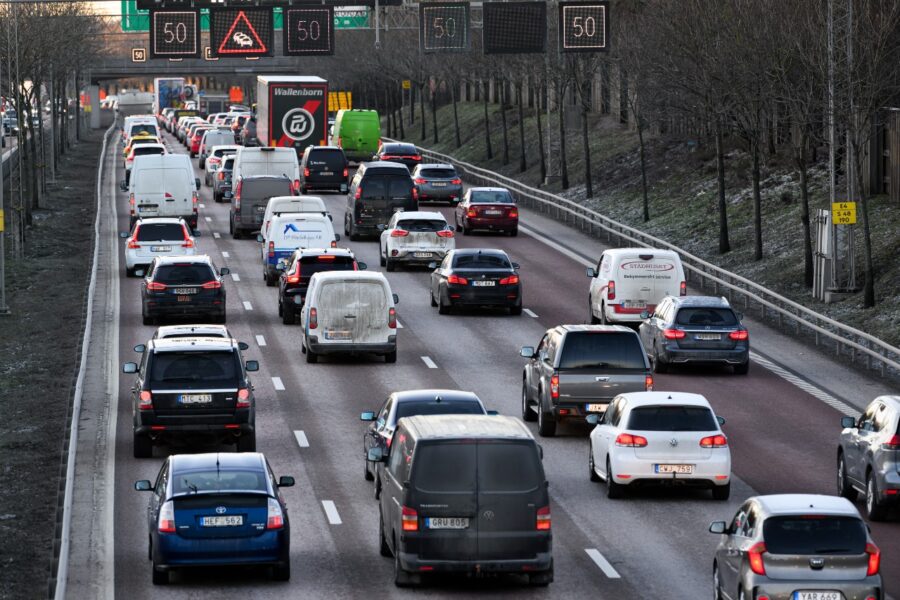 Från 2035 får bilar som släpper ut koldioxid inte säljas i EU.