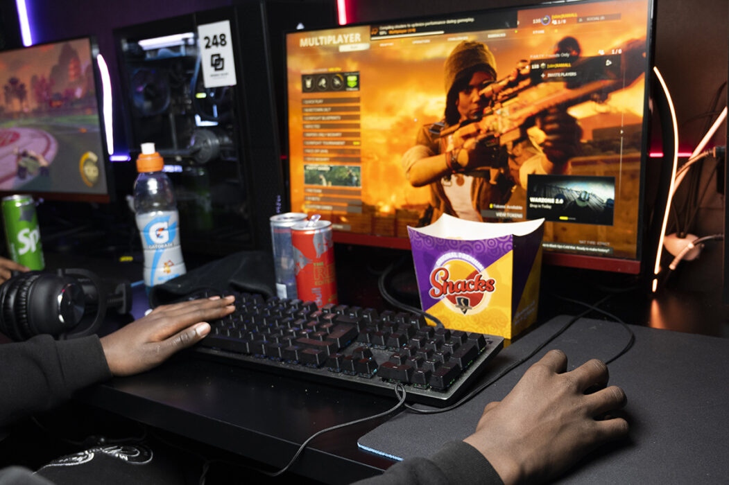 Många killar ur generation Z identifierar sig som gamers.