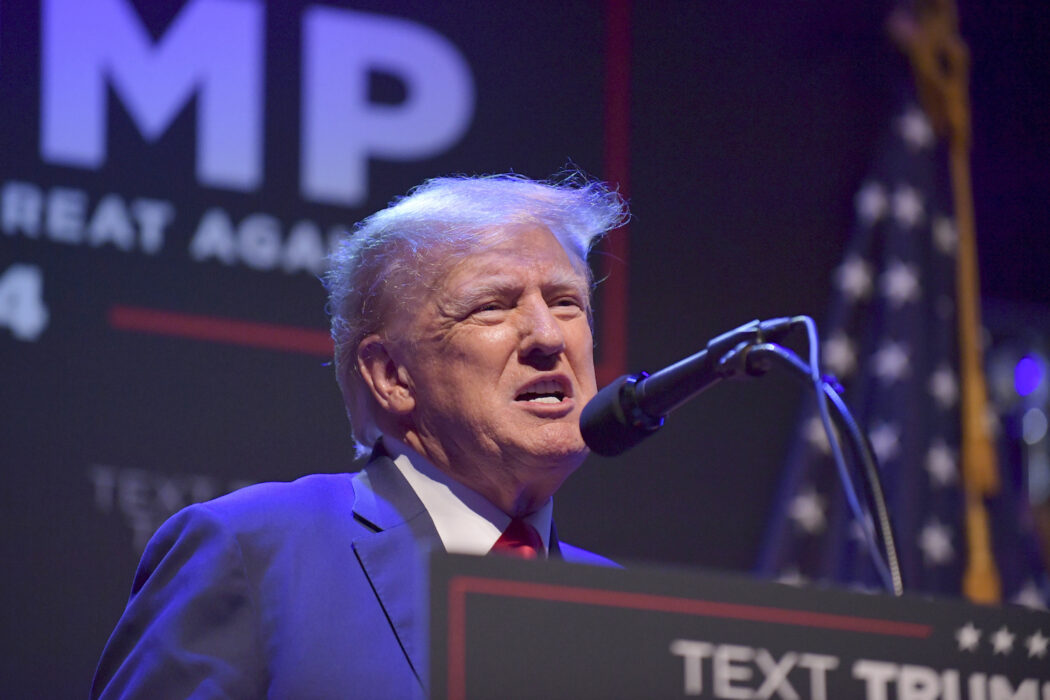 Donald Trump säger att han kommer att bli gripen.