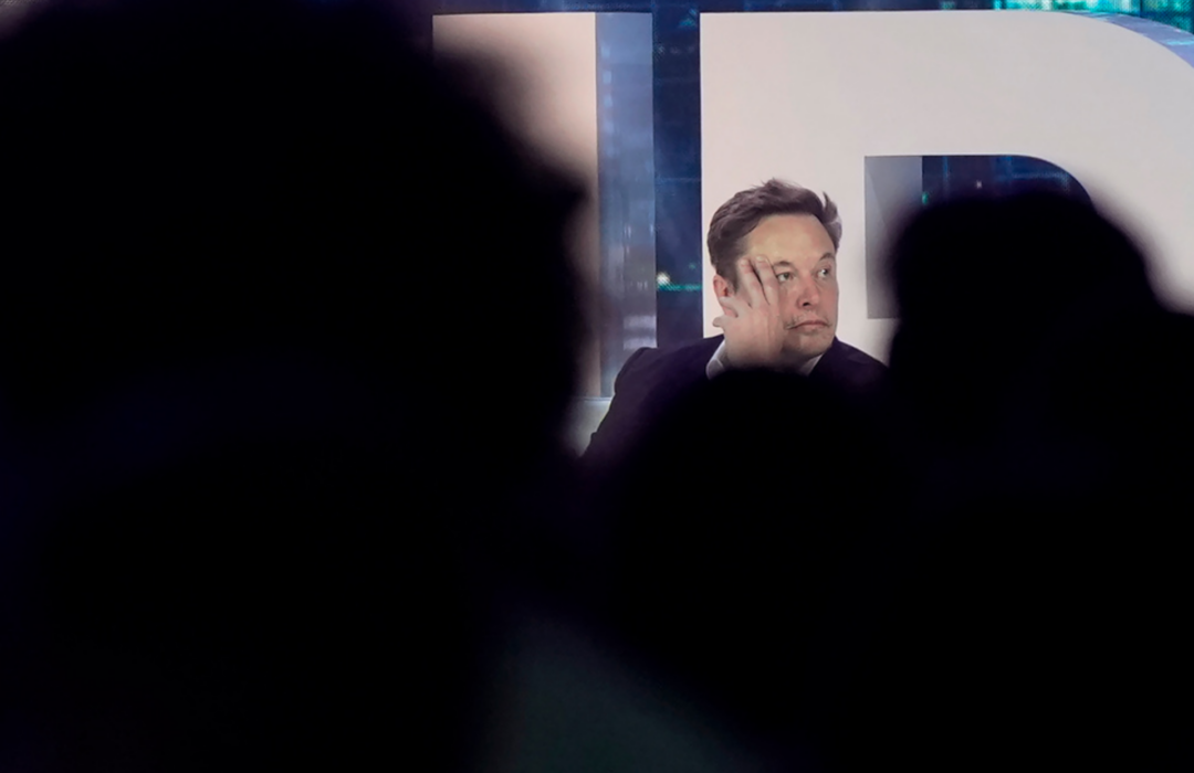 Twitters vd Elon Musk på scen under en konferens i Florida den 18 april.