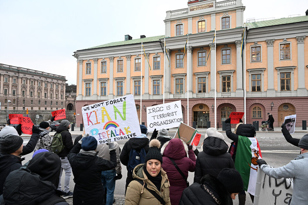 Demonstration utanför utrikesdepartementet i Stockholm i januari med krav om hårdare tag mot det iranska Revolutionsgardet.