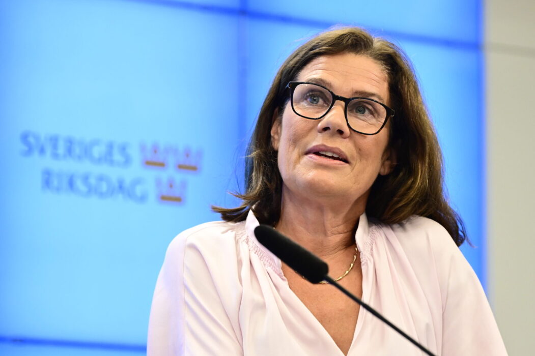 Den tidigare SD-politikern Elsa Widding kampanjar mot Covidvaccin.