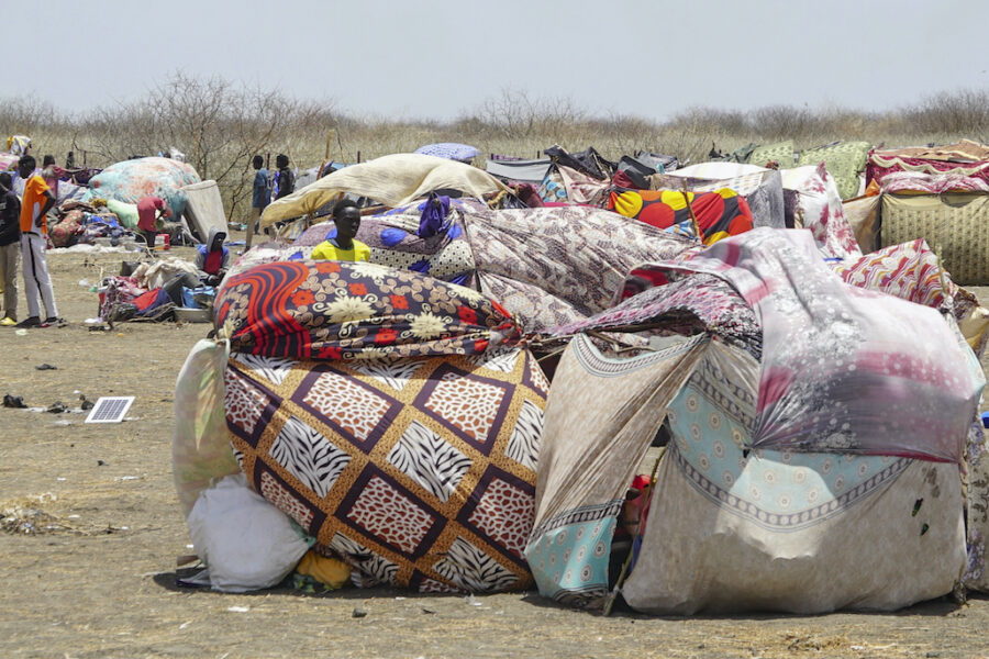 Sydsudan, som redan är hårt drabbat av torka och översvämningar, har de senaste veckorna fått ta emot stora flyktingströmmar från Sudan.