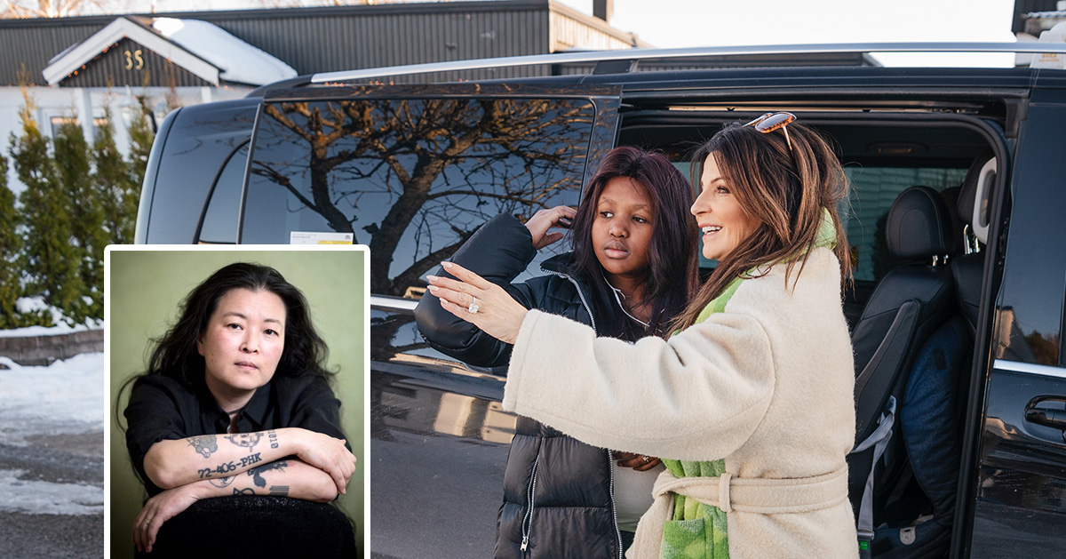 Carola Häggkvist visar sin dotter Zoe Häggkvist området i Botkyrka där hon växte upp.