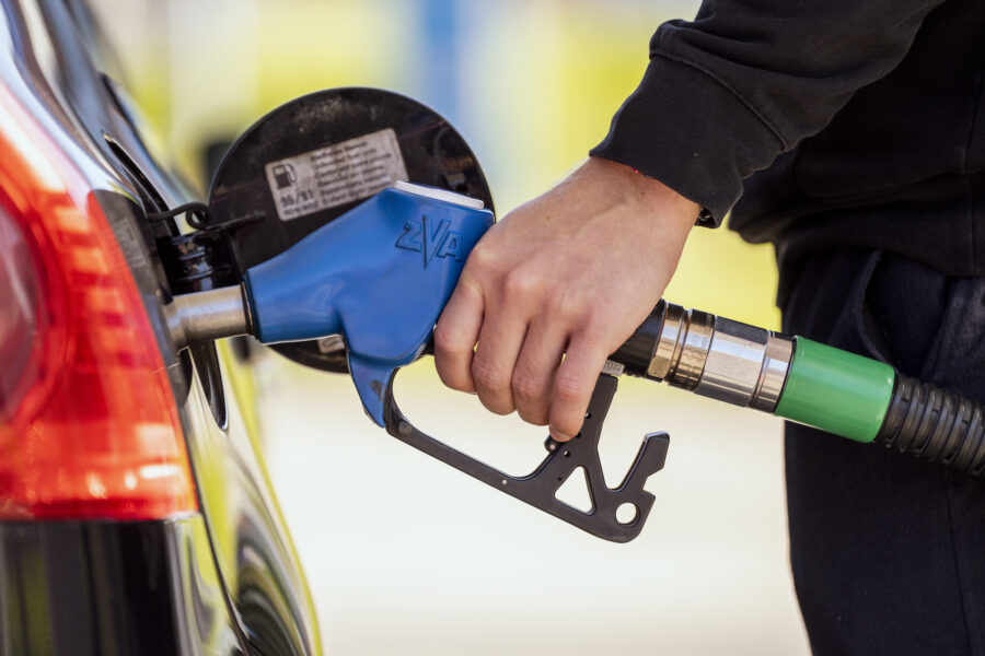 Sveriges klimatmål till 2030 kommer inte att nås om en omfattande sänkning av reduktionsplikten på diesel och bensin genomförs och bibehålls.