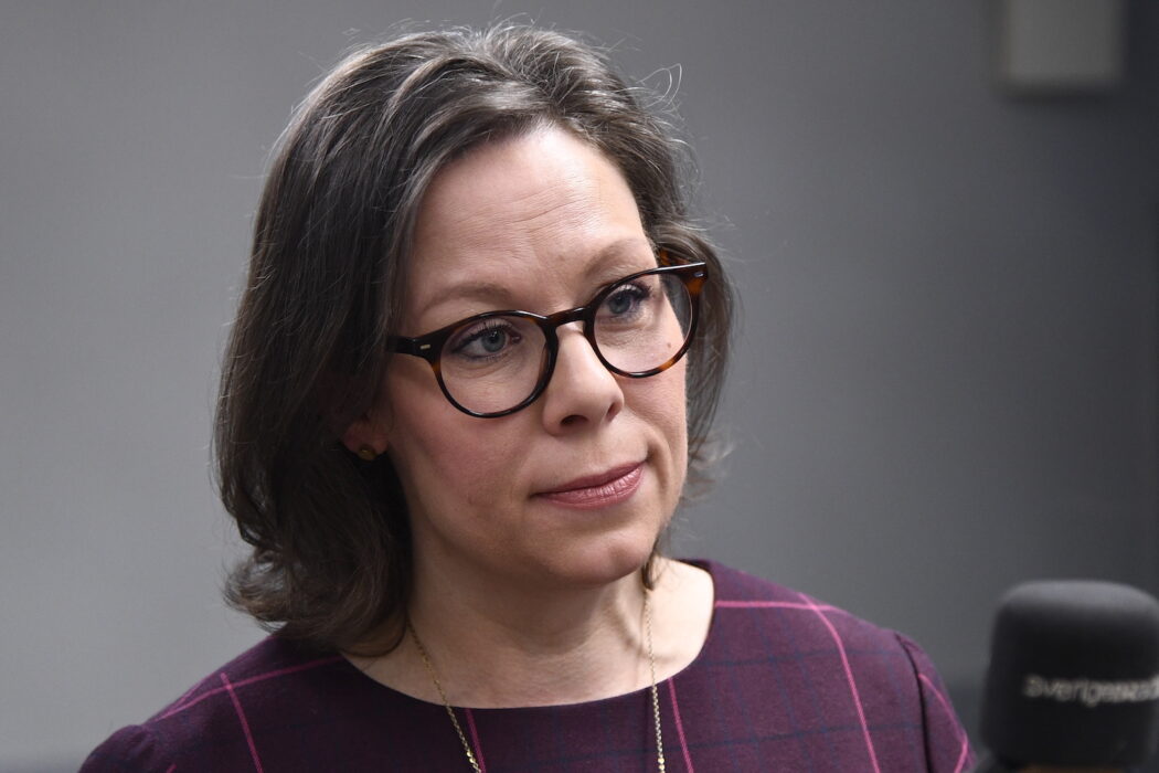 Migrationsminister Maria Malmer Stenergard (M) förlänger inte Mikael Ribbenviks förordnande som går ut den 31 maj.