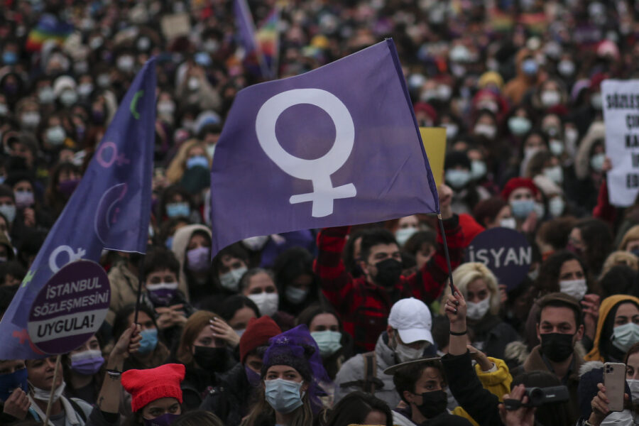 Demonstrationer i Istanbul 2021 mot Turkiets beslut att lämna den kvinnorättskonvention som döpts efter landets största stad.