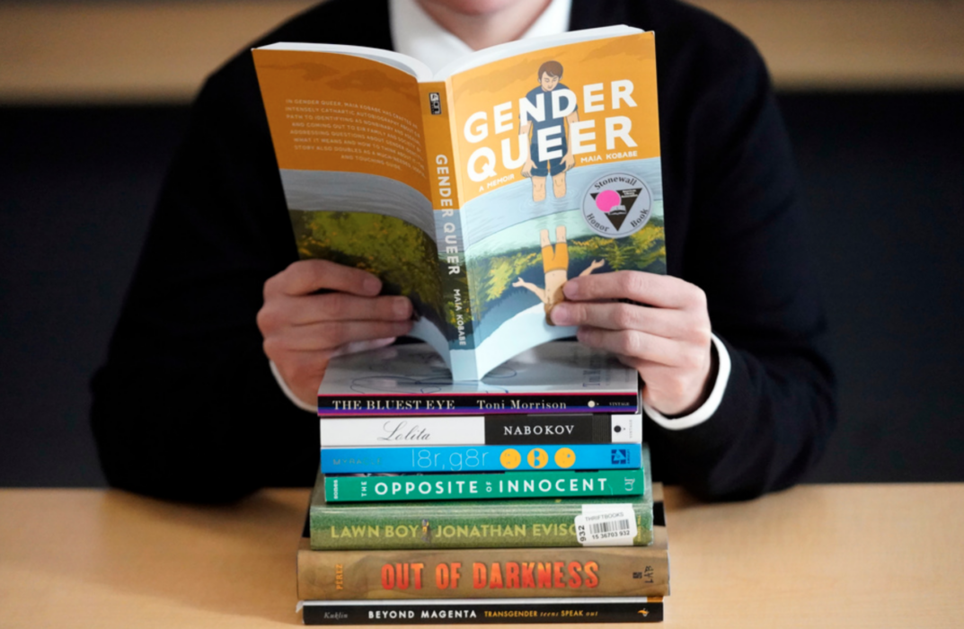 Texas inför ett nytt system där böcker ska klassificeras och tas bort från skolbibliotek om de är "sexuellt explicita".