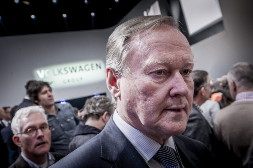 Leif Östling, ställer in medverkan på den högerextrema Bok-och mediemässan sedan Syre uppmärksammade att han presenterats som talare.