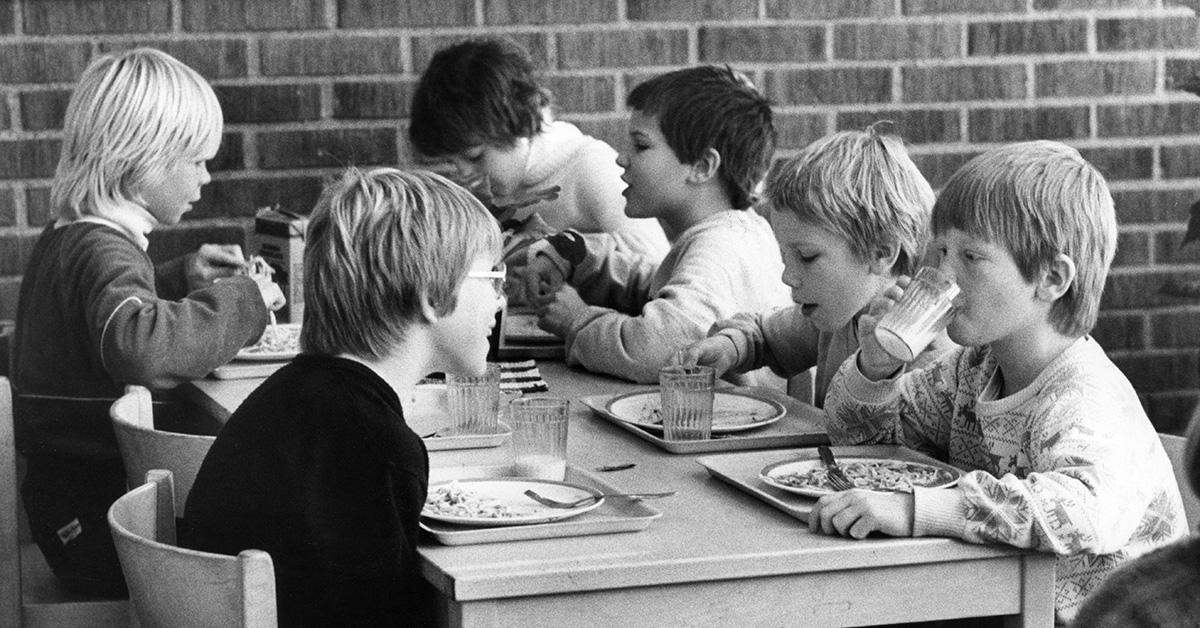 Skollunch i Västerhaninge 1981.