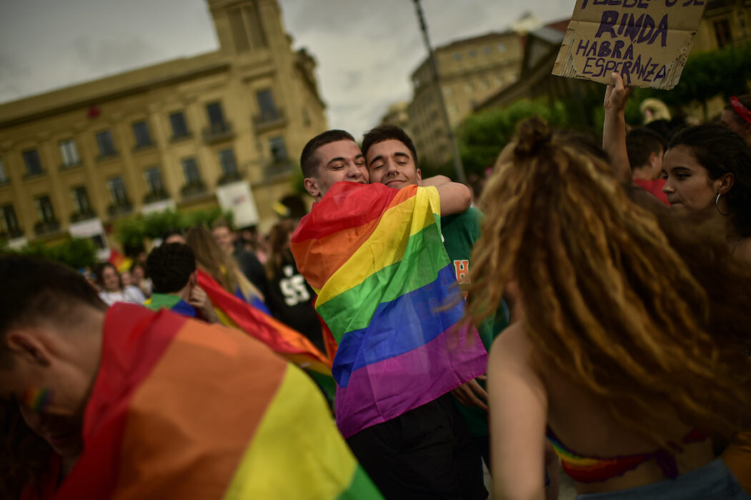Spanien har gjort stora framsteg för hbtqi-personers rättigheter, menar ILGA Europe, och landet hoppar sex steg upp på organisationens regnbågsindex.