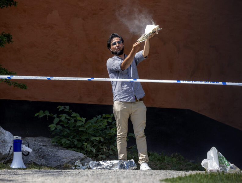 I onsdags brände Salwan Momika en koran utanför Södermalms Moské vid Medborgarplatsen i Stockholm.