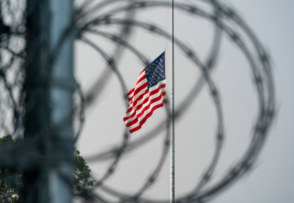 USA får hård kritik i en ny FN-rapport för hur man bedriver verksamheten i militärfängelset Guantánamo.