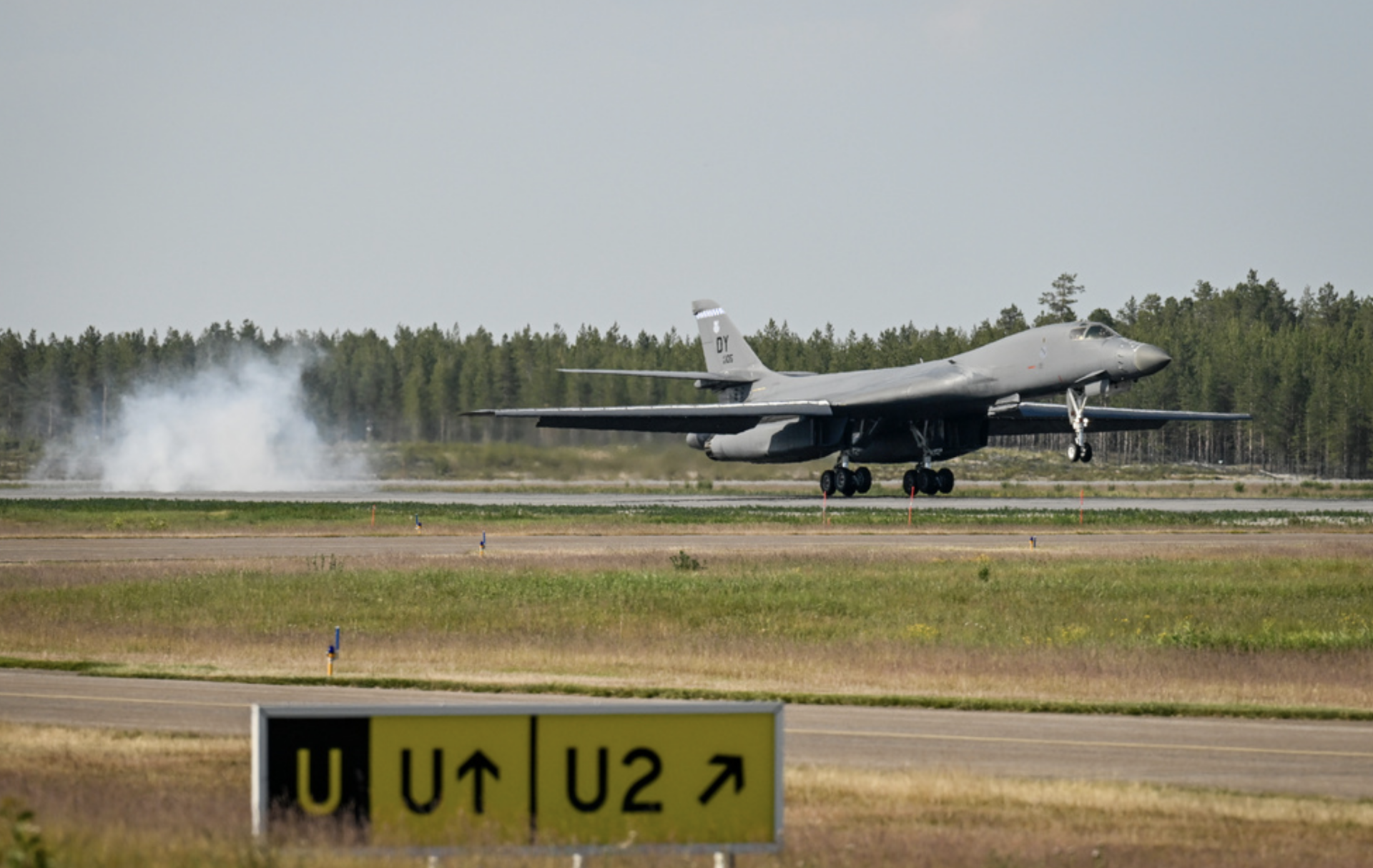 Amerikanska Bombplan På ”historiskt Sverigebesök”