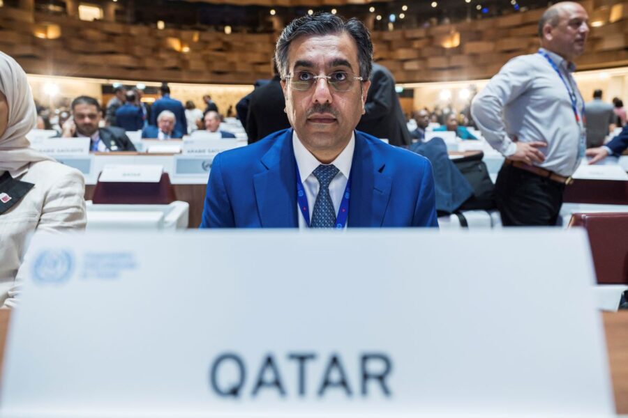 Qatars arbetsmarknadsminister, Ali bin Samikh Al Marri, kritiserades hårt under fotbolls-VM 2022, på grund av villkoren för migrantarbetarna.