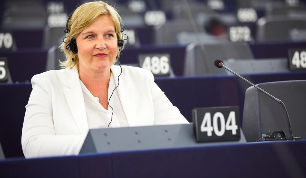 Karin Karlsbro (L) tänker rösta för EU:s restaureringsförordning.