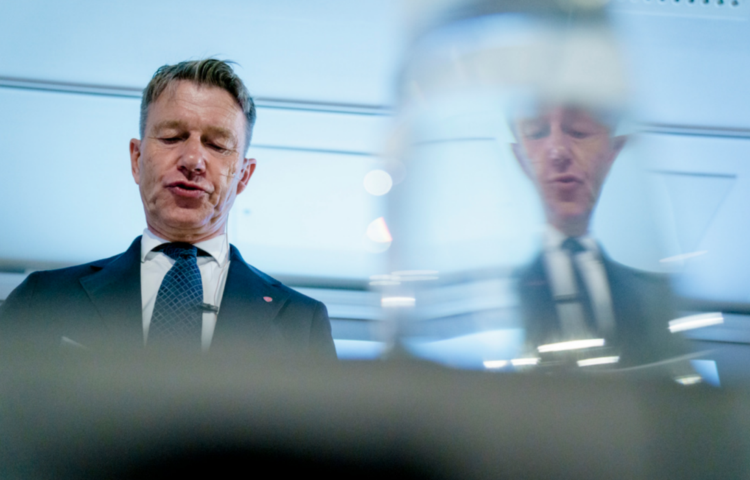 Olje- och energiminister Terje Lien Aasland vill gå vidare med idén trots hårt motstånd.