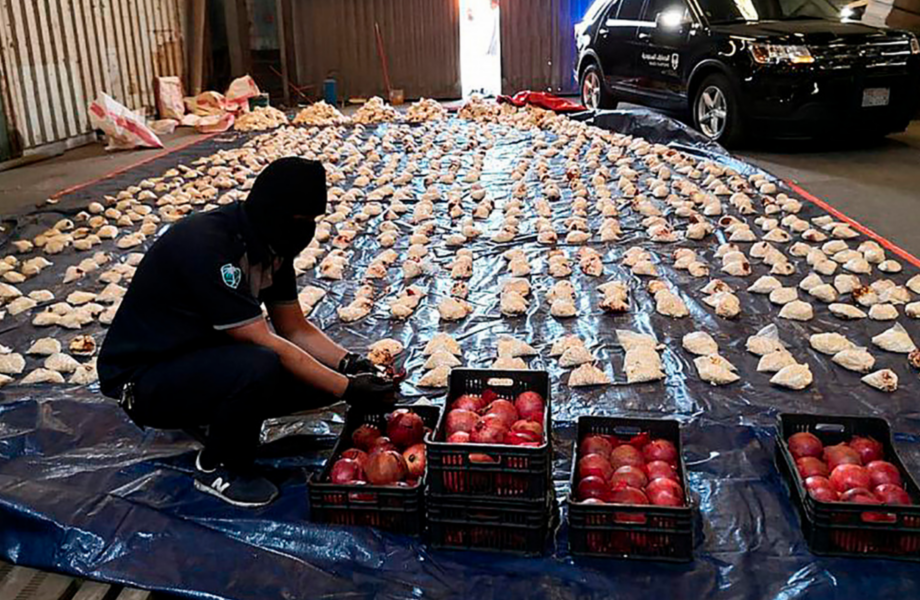 Tullen öppnar importerade granatäpplen sedan ett försök att smuggla in miljontals captagontabletter upptäckts i den saudiska hamnstaden Jidda i slutet av april.