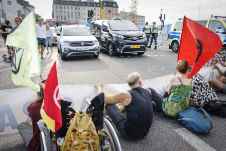 En bild på en vägblockad