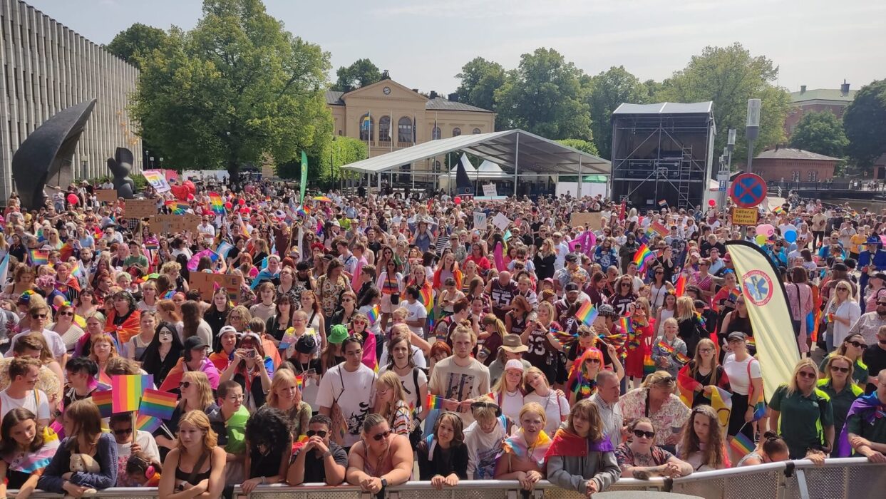 Stor uppslutning i både parad och manifestation efter angreppen mot evenemanget.