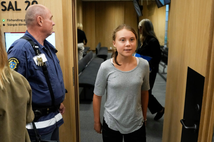 Klimataktivisten Greta Thunberg döms till dagsböter efter aktionen i oljehamnen i Malmö tidigare i sommar.