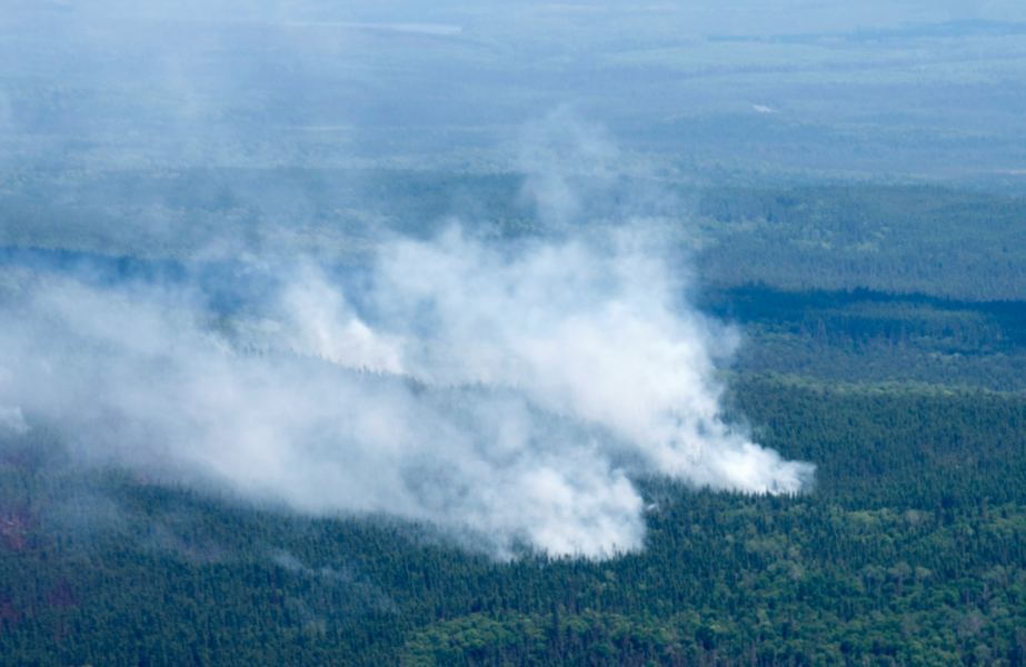 Flera hundra skogsbränder rasar för närvarande i Kanada.