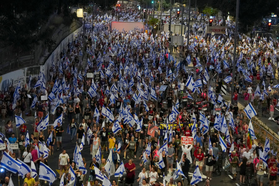 I Tel Aviv beräknas omkring 174 000 människor ha deltagit i protesterna.