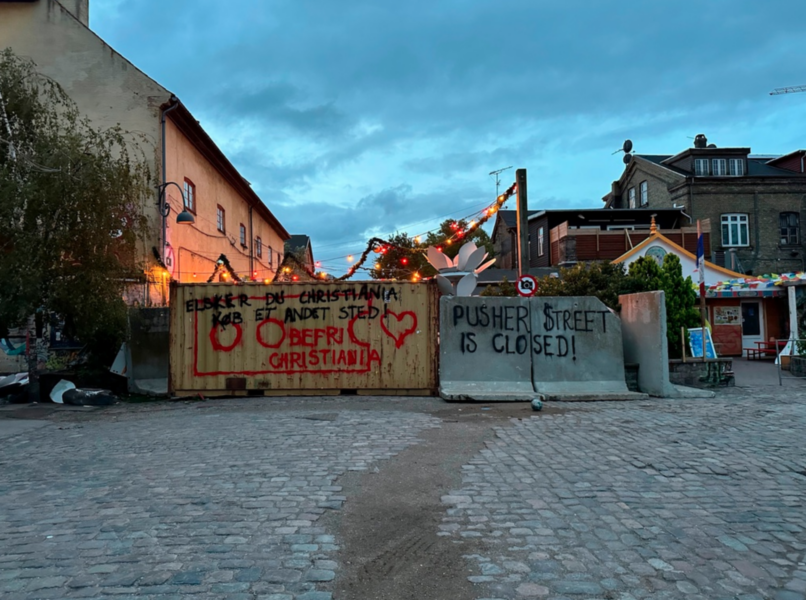 Tidigare i augusti spärrade Christianiabor av runt Pusher Street i en markering mot gängen.