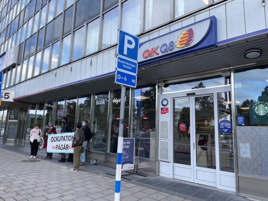 Irma Kjellström, Ta tillbaka framtiden, är en av tio unga aktivister som gick in på Okq8:s kontor i Stockholm för att protestera mot fossilindustrin.