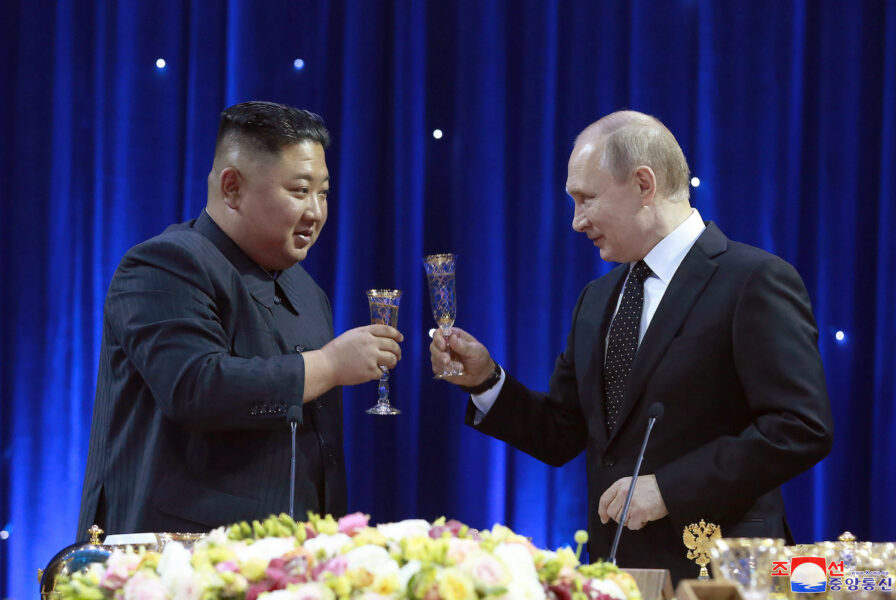 Vladimir Putin och Kim Jong-Un träffades redan 2019 i Vladivostok.