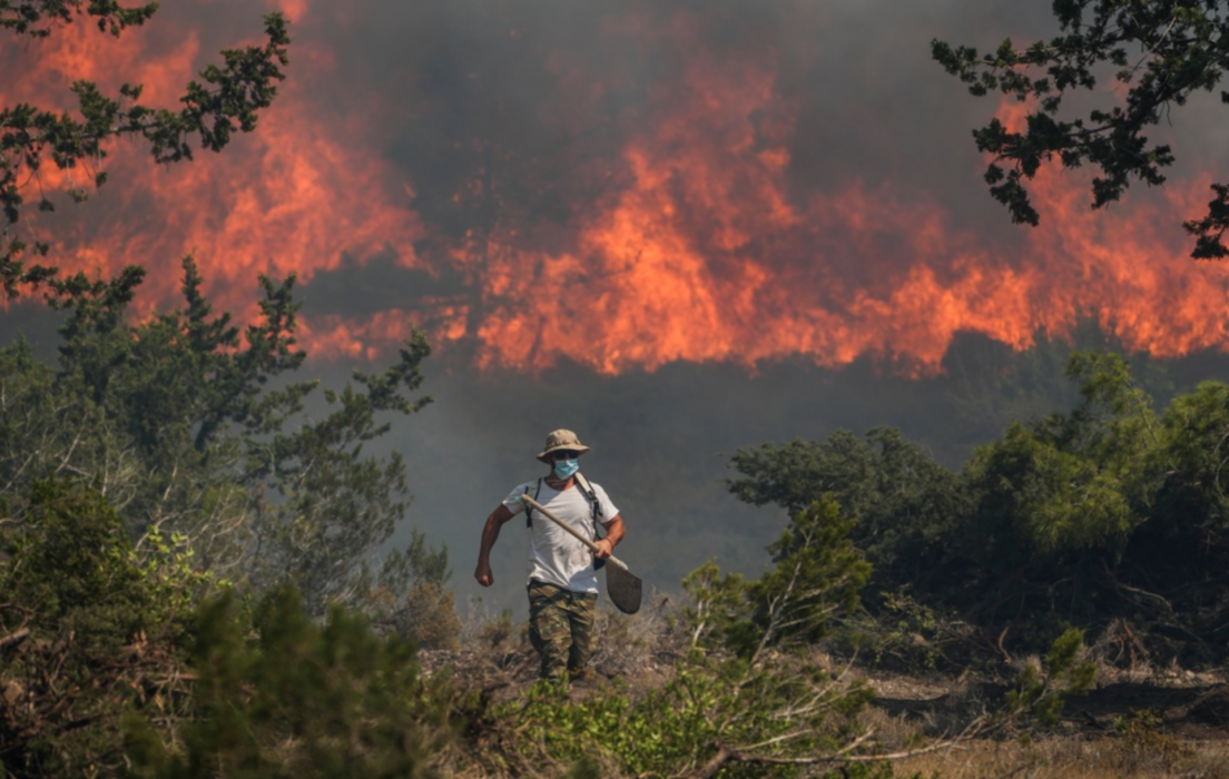 Dubbla larm från FN och EU: Sommaren på det norra halvklotet var den varmaste sedan mätningarna började, uppger Meteorologiska världsorganisationen, WMO, i en ny rapport.