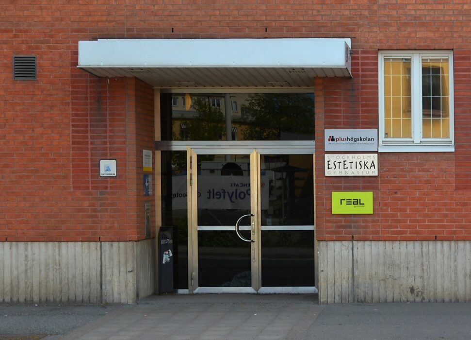 Rektorn på Stockholms estetiska gymnasium vägrade att mejla en lista på elever med mongolisk bakgrund.