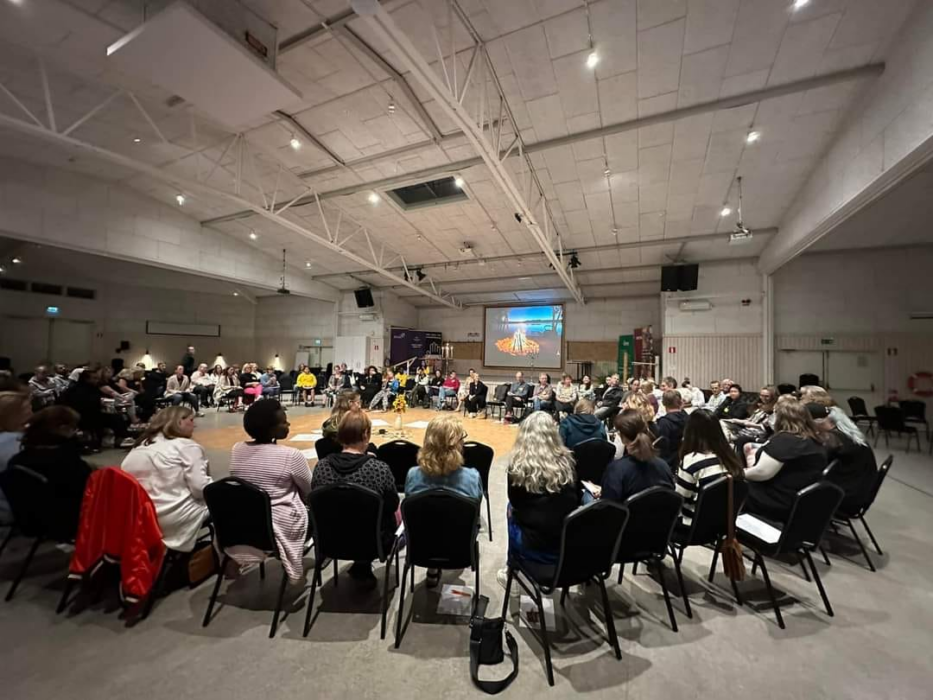 Deltagarna var många under förra veckans dialogdagar för att stärka och skydda demokratin och folkbildningen.