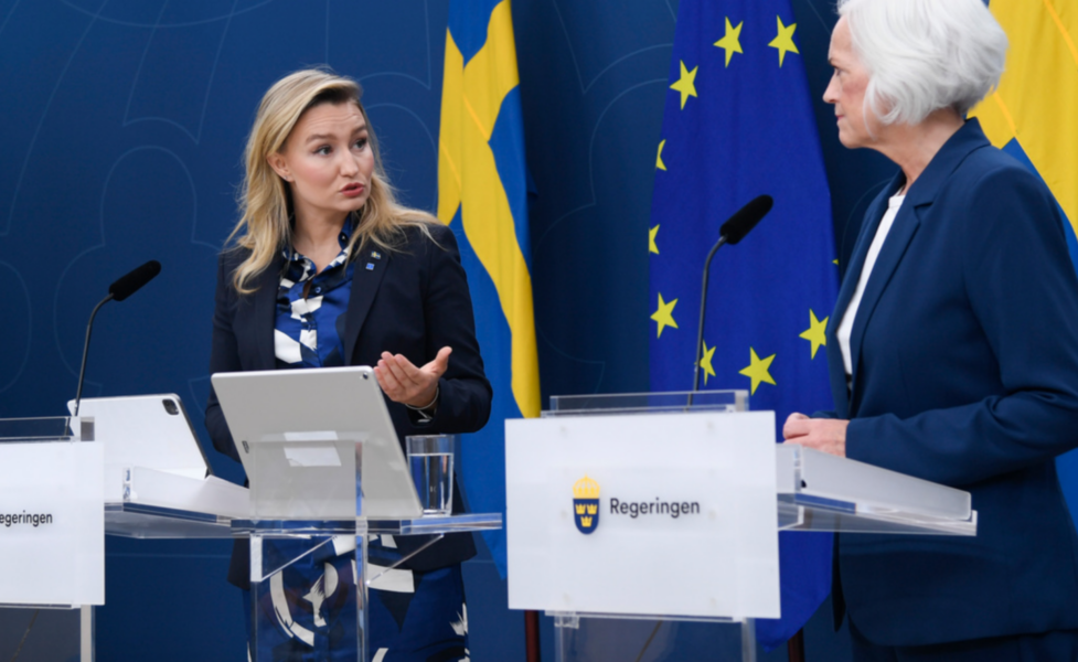 "Regeringspartierna har olika ingångar i detta", säger sjukvårdsminister Acko Ankarberg Johansson (KD) i ett uttalande gällande frågan om en ny könstillhörighetslag.