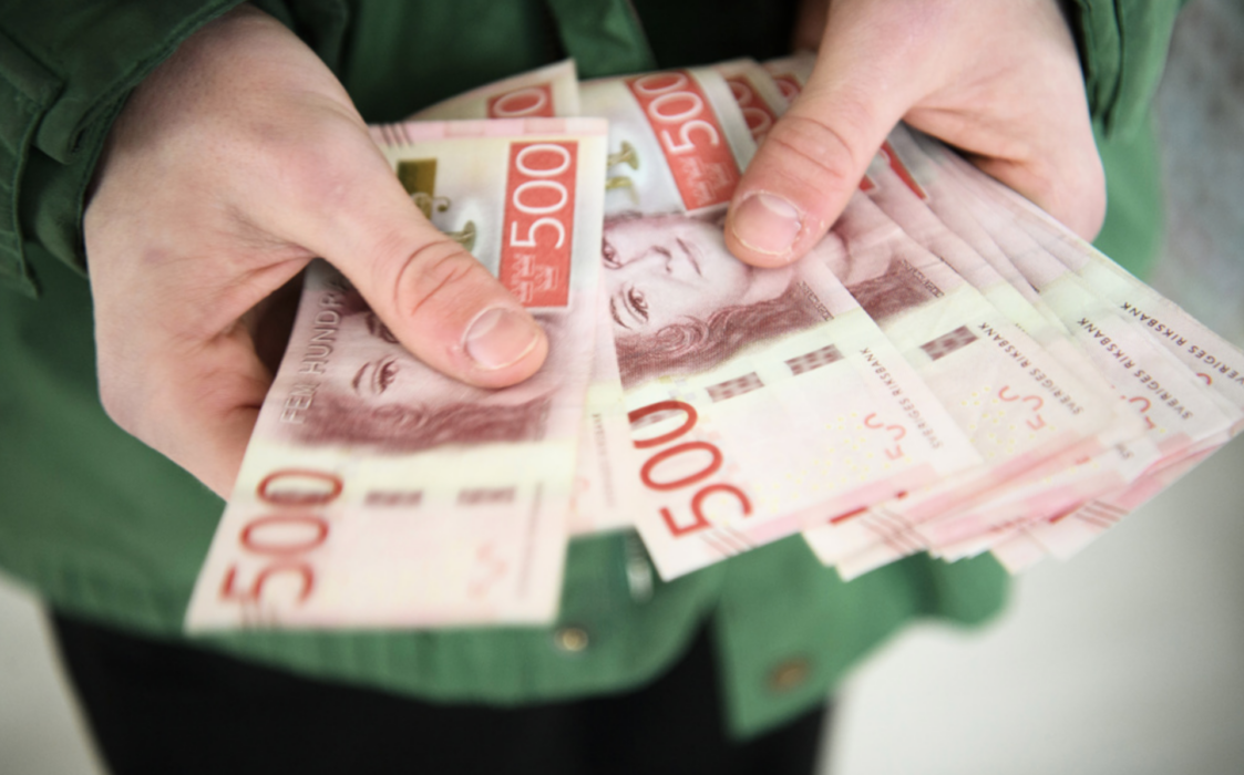 Löneskillnaderna mellan män och kvinnor i ledande befattningar i staten är i genomsnitt 4 procent, men minskar.