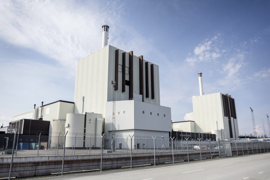 Sex kärnkraftsreaktorer producerar cirka en tredjedel av elen i dag.