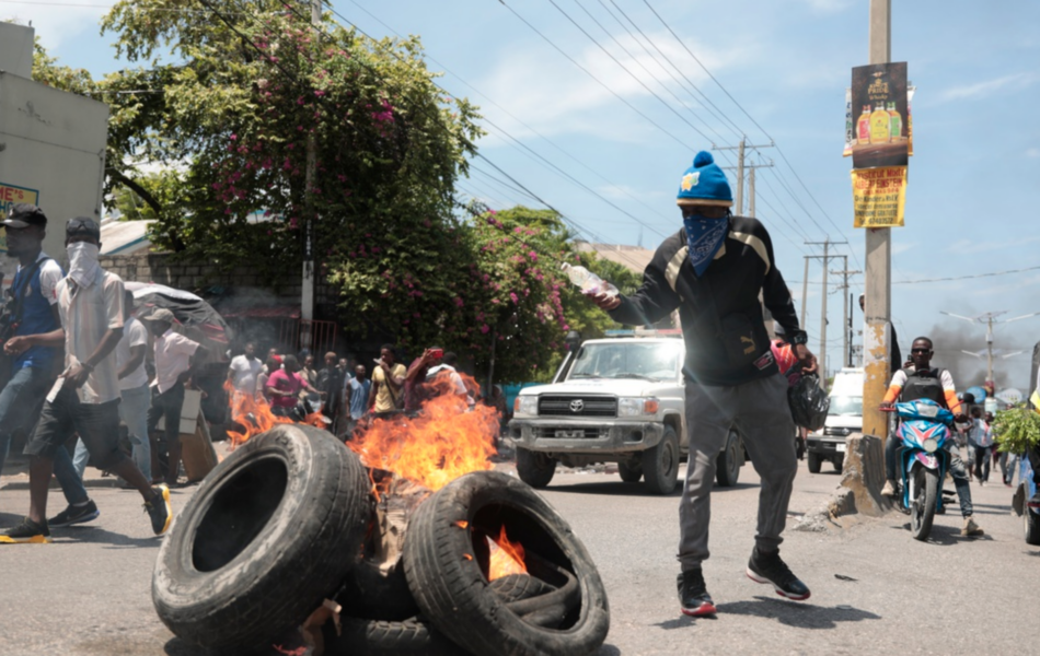 Kriminella gäng kontrollerar stora delar av Haitis huvudstad Port-au-Prince och våldsbrott är vardagsmat i den laglösa staden.
