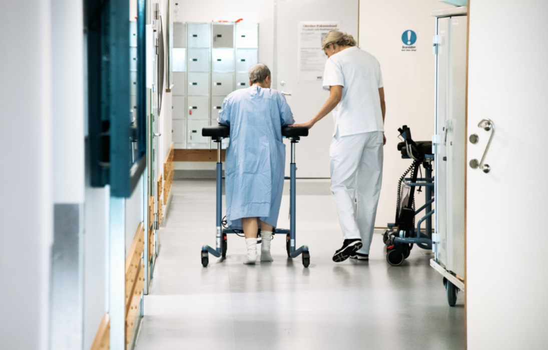 De flesta regioner planerar besparingar inom vården nästa år.