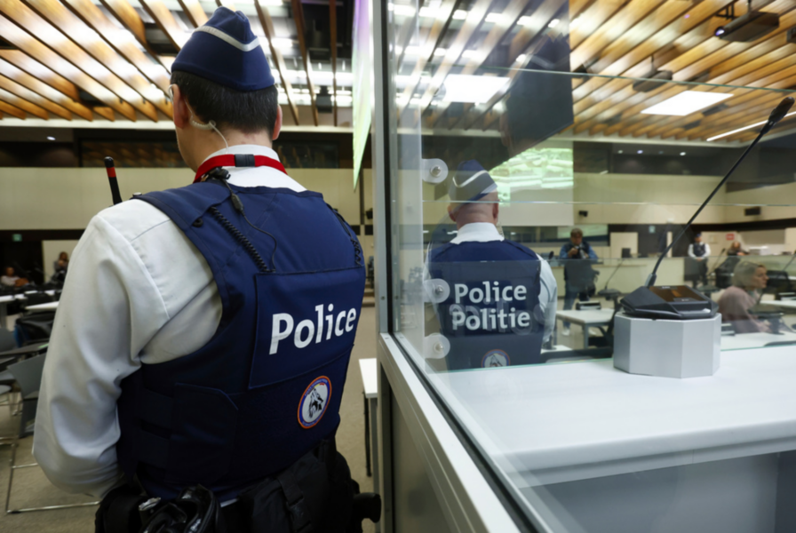 Polisnärvaron runt svenskar och svenska intressen har ökats i Bryssel efter terrorattentatet på måndagen där två svenskar dödades.