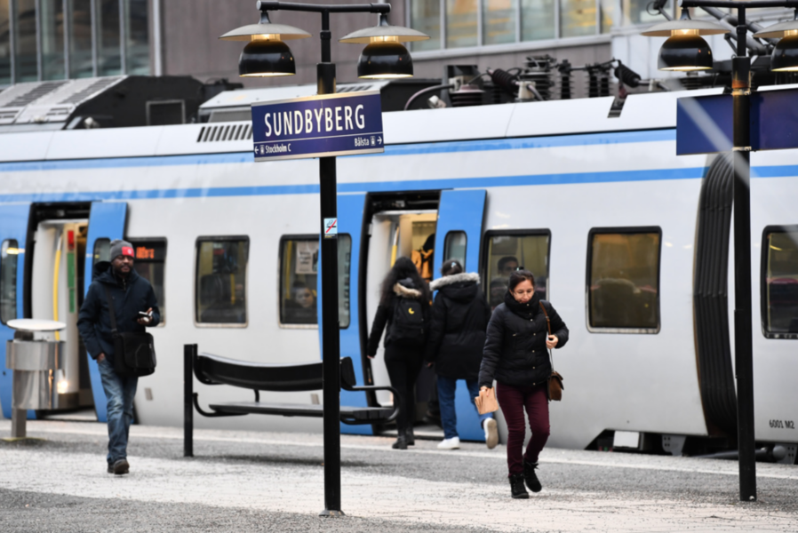 Pendeltågstrafiken i Stockholmsregionen har påverkats av allvarliga störningar det senaste året.