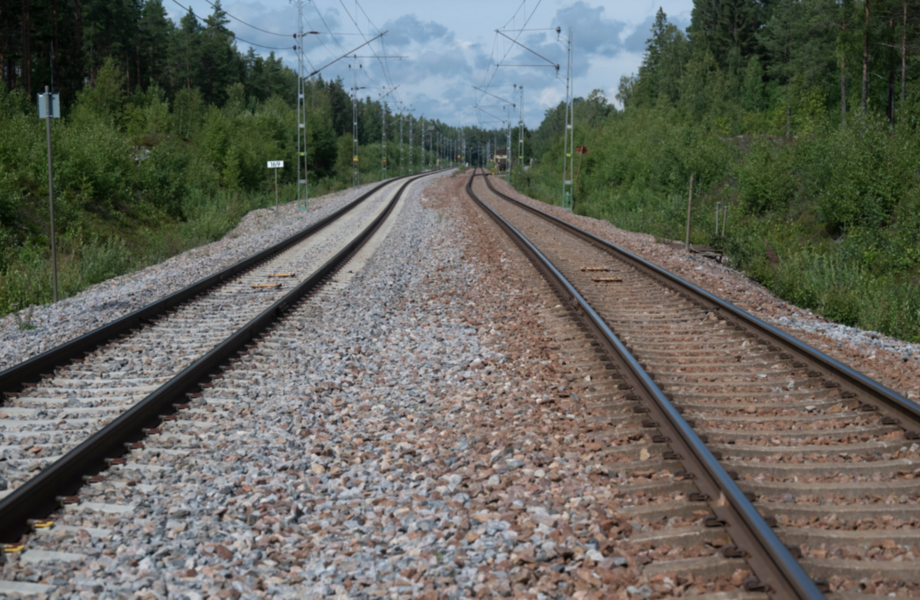 Ett medlemskap i Nato skulle kräva att omfattande satsningar görs på den svenska järnvägen, enligt Försvarsmakten.