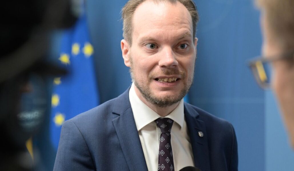 Sverigedemokraternas klimat- och miljöpolitiska talesperson Martin Kinnunen (SD) under en pressträff med Tidöpartierna om klimatpolitik på Rosenbad.