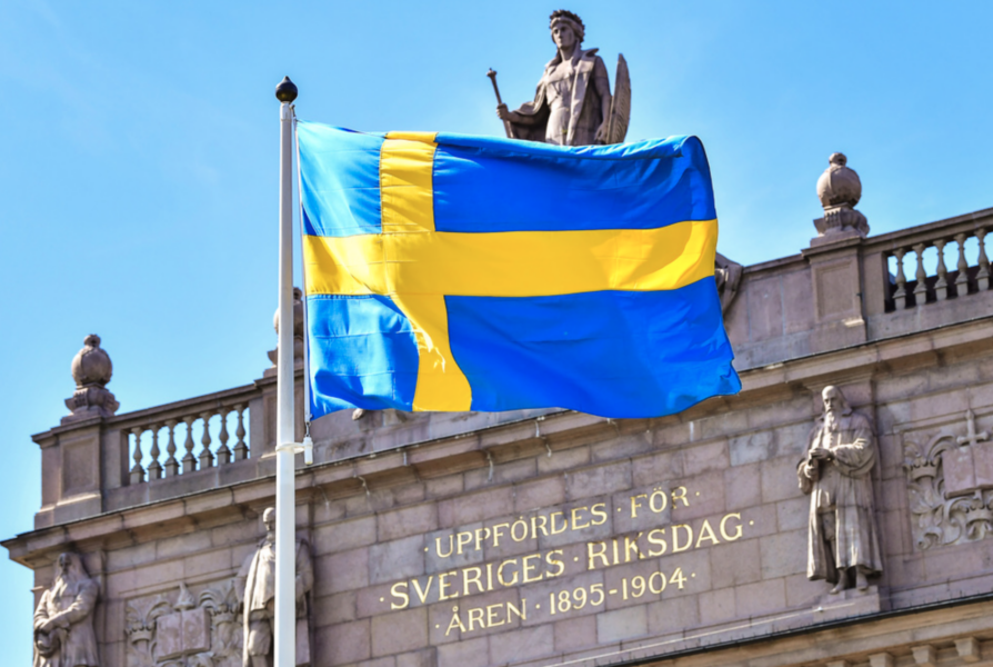 Det svenska valsystemets trovärdighet rankas högt, men Sverige ser nedgångar i demokratin på andra områden, enligt en ny rapport.