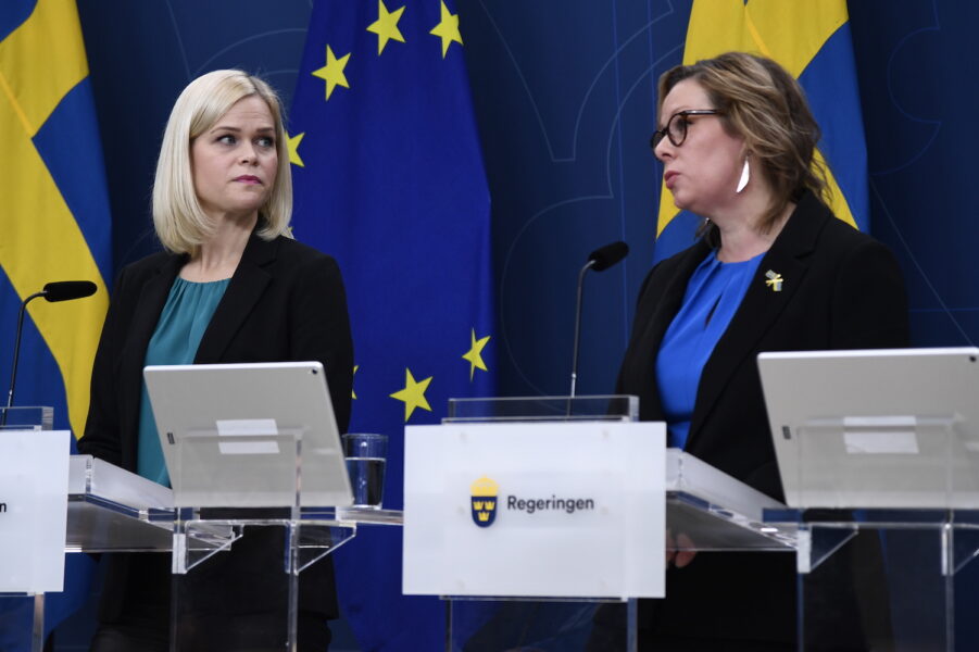 Jämställdhets- och biträdande arbetsmarknadsminister Paulina Brandberg (L) och migrationsminister Maria Malmer Stenergard (M) presenterade under tisdagen nya förslag på migrationsområdet.