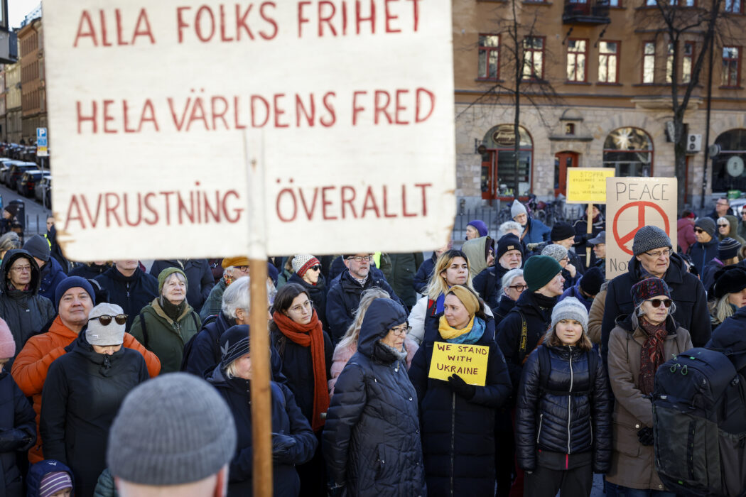 Demonstration för fred i februari i år.