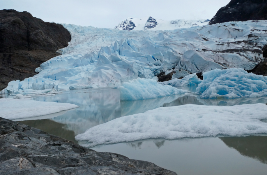 Glaciärerna krympte i genomsnitt med runt en meter om året under perioden.